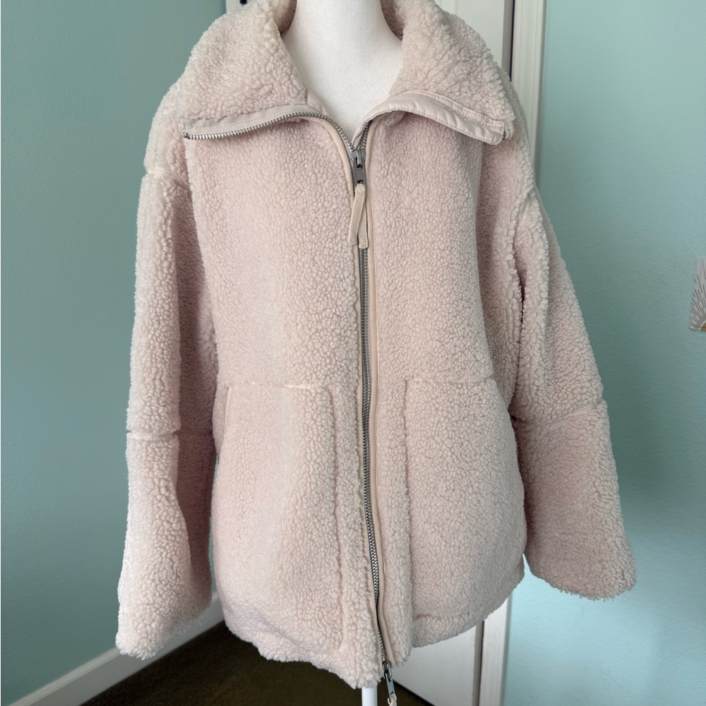 H&M Cream Fabric Label